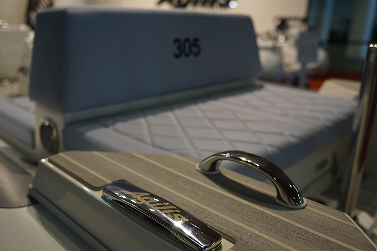 Agilis 305C Interior 5