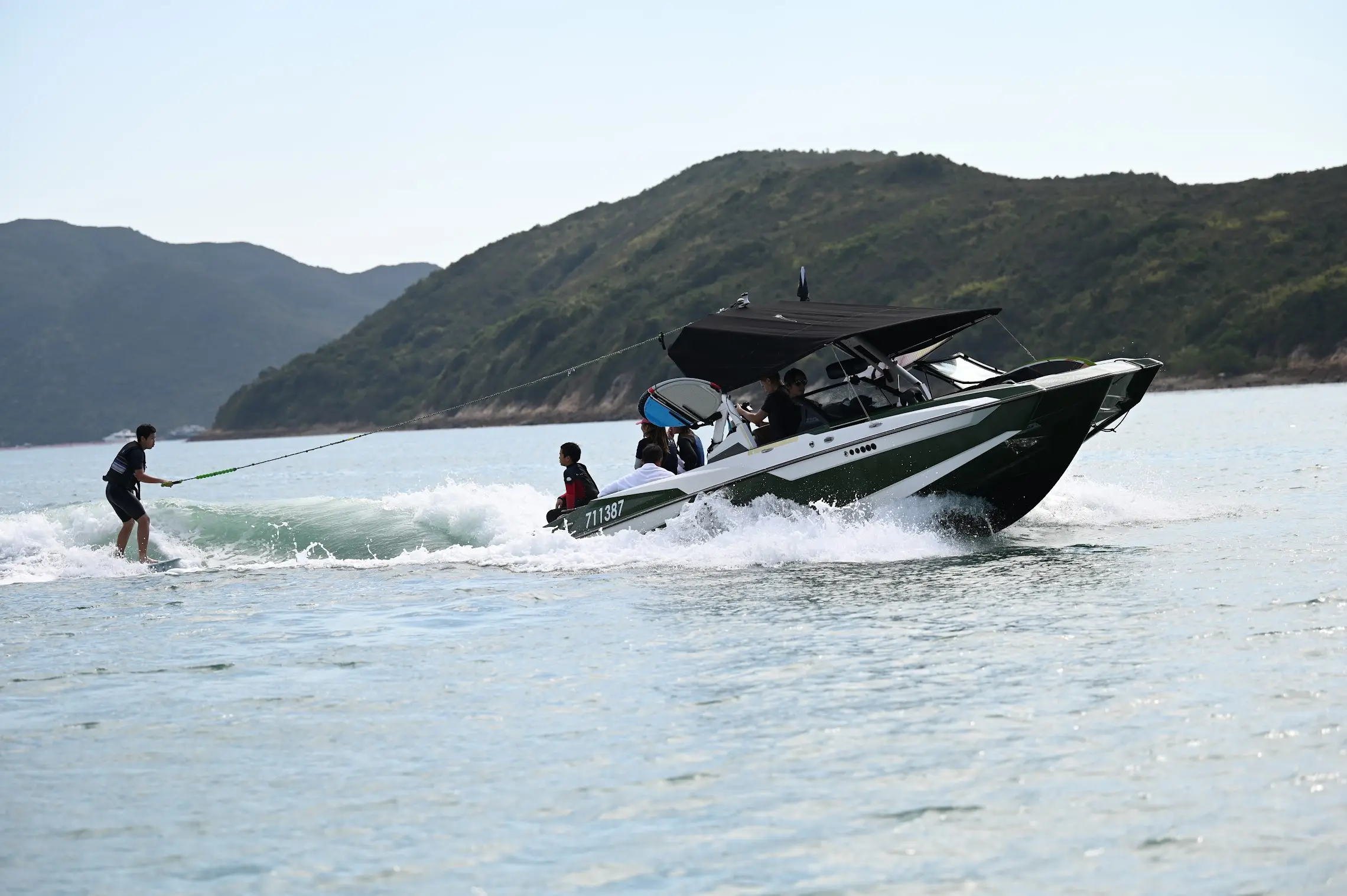 Axis Yanmar Exterior 2