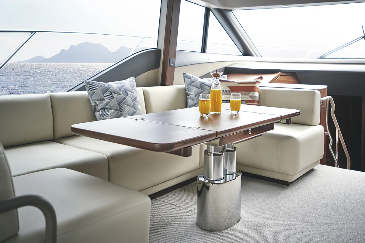 PRINCESS F55 Interior 4