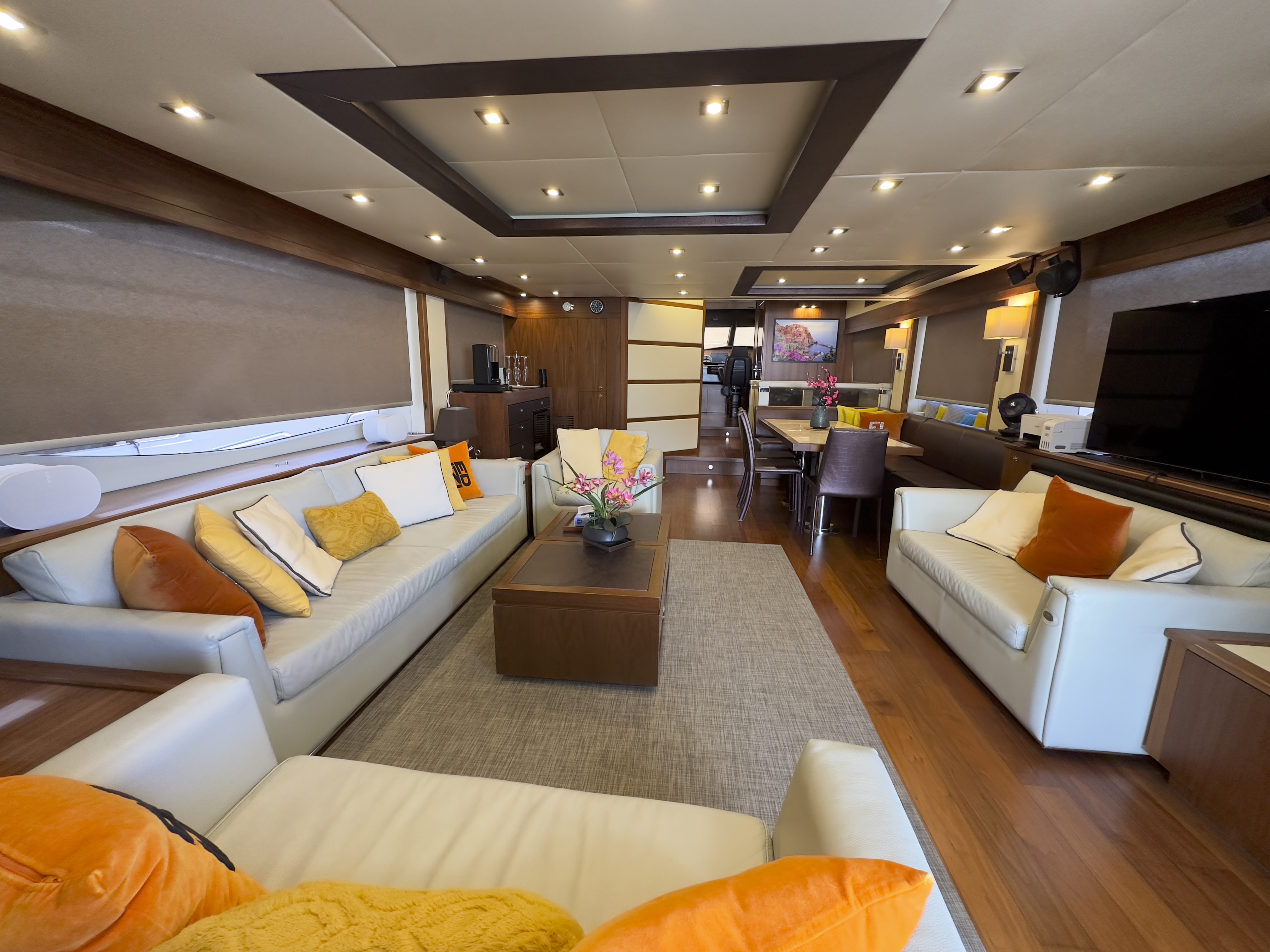 Sunseeker 88 Yacht Interior 18
